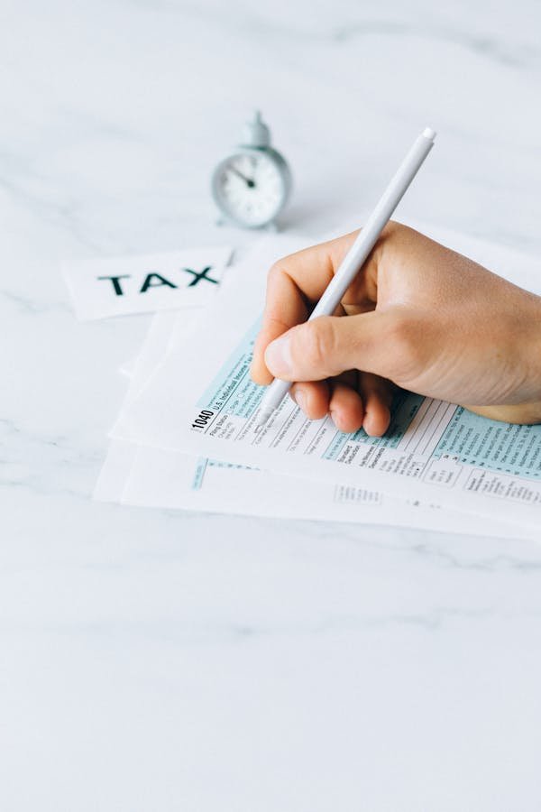 Découvrez 7 astuces pour payer moins d'impôts en 2024